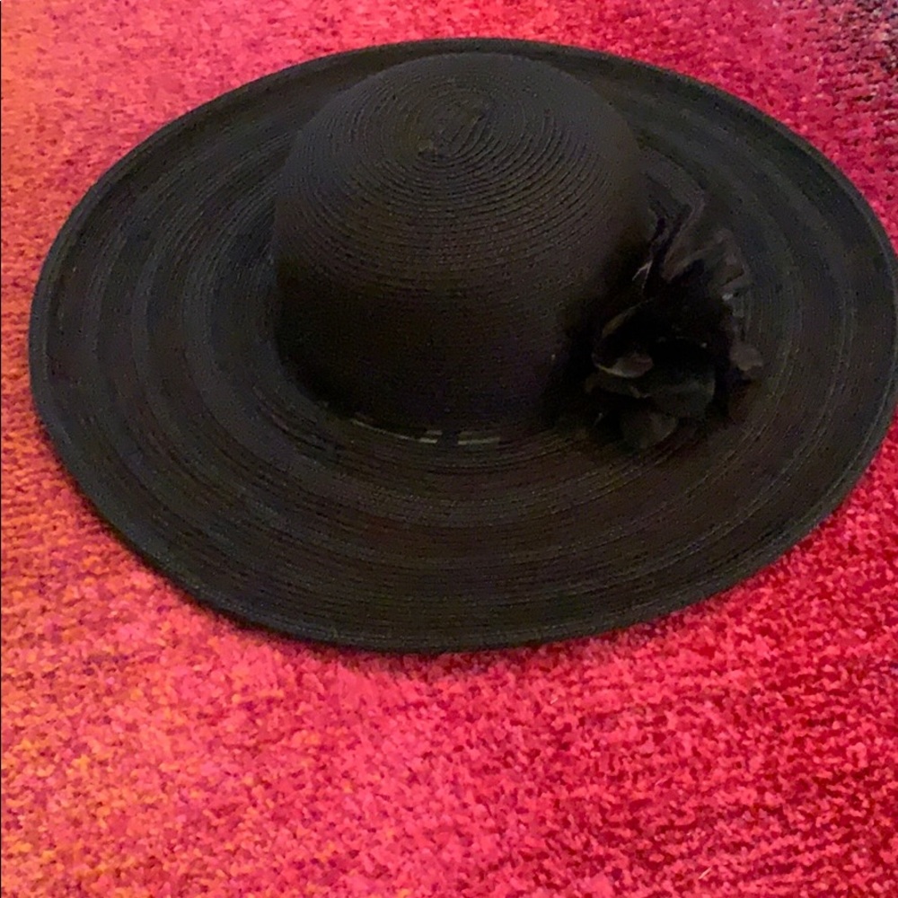 NWT Black wide brimmed hat with flower